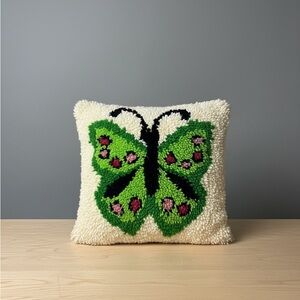 Vtg Butterfly Accent Pillow Latch Hook Handmade 17”x17”